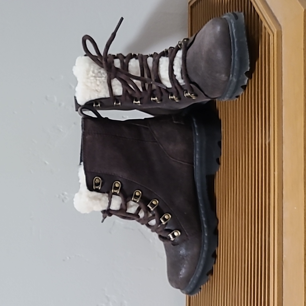 Brown almost new sorel winter boots size women’s 6 - Picture 2 of 7